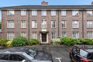 The Green, London, N14