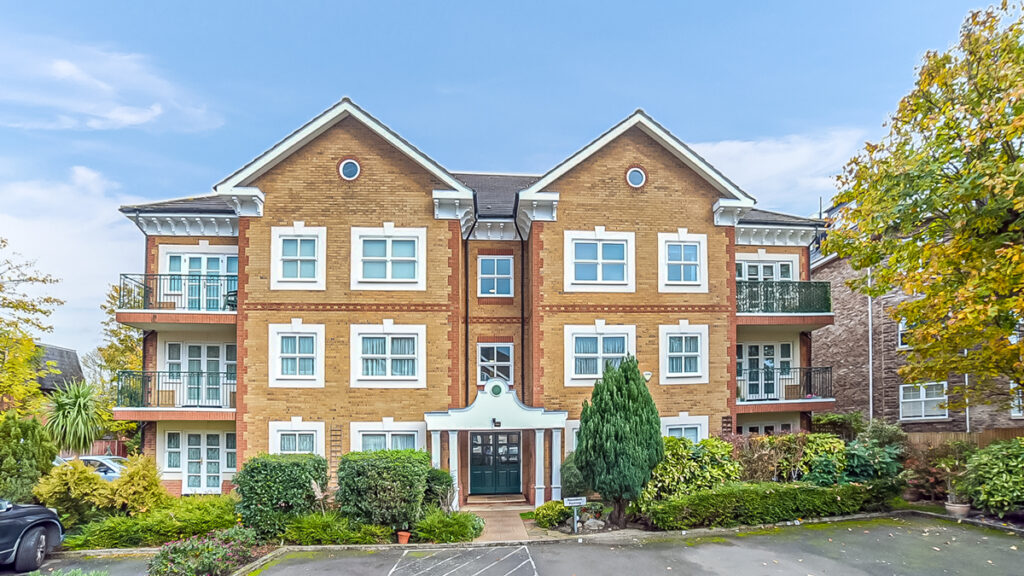 11 Fairfields, 248 Chase Side, Southgate, London, N14 4QZ