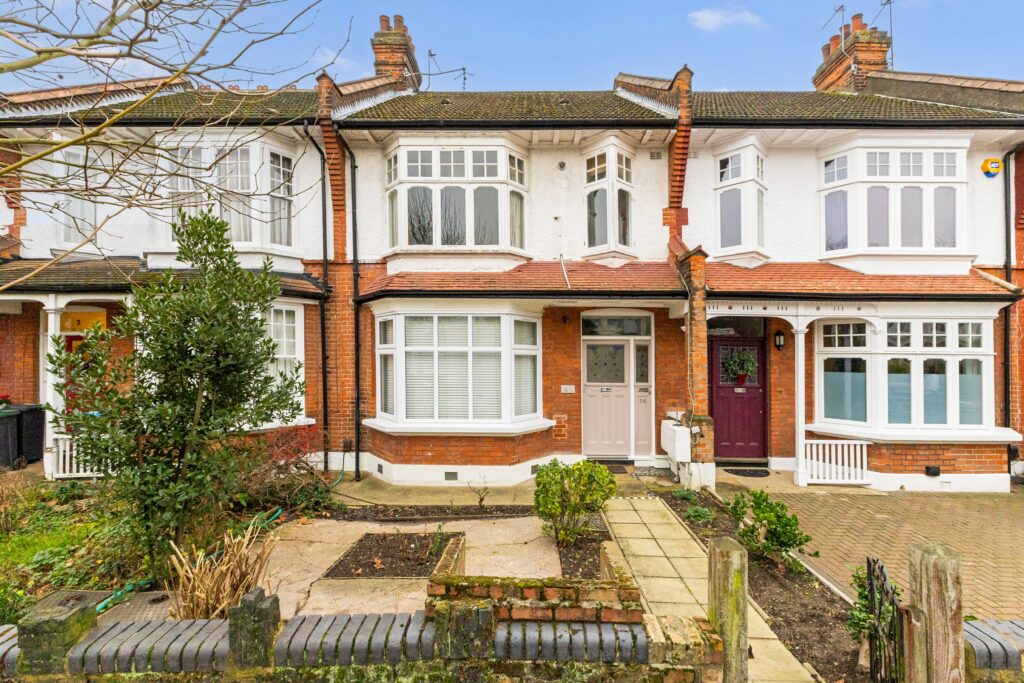 Oakfield, Southgate, N14 6LT