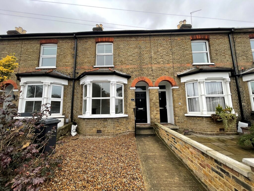 Turnford Villas, Turnford, Herts, EN10 6BQ