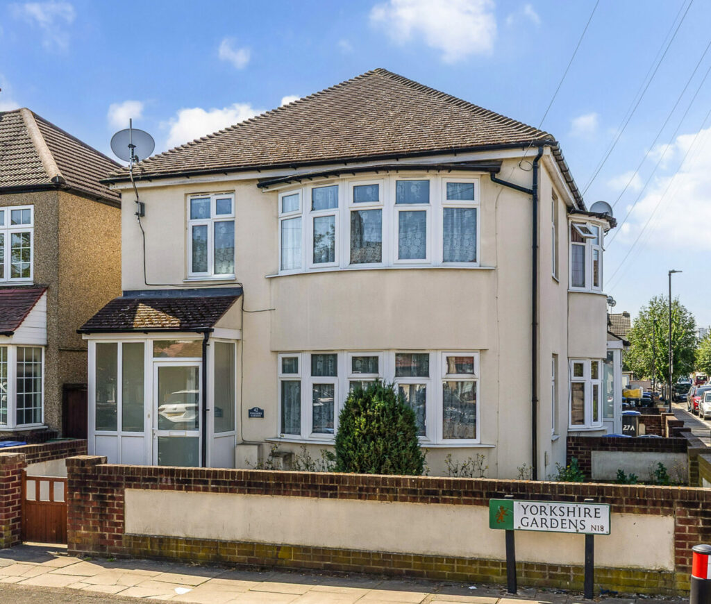 Yorkshire Gardens, London, N18 2LD